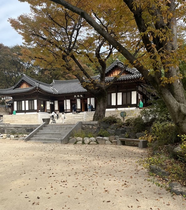 b8e890156aa3bf50119127cf0f742969_1761886671_4327.jpg b8e890156aa3bf50119127cf0f742969_1761886671_4327.jpg